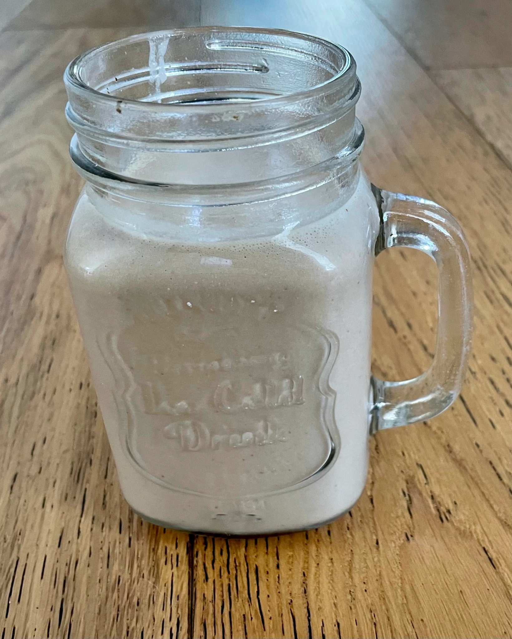 Creamy Pecan Coffee Smoothie (Low-Carb & High-Protein) (Calories: ~250 kcal)